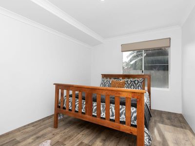 18 Bushlark Rise, Canning Vale