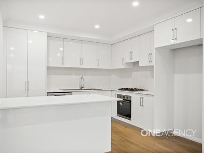 2 / 18 Parkes Street, Oak Flats