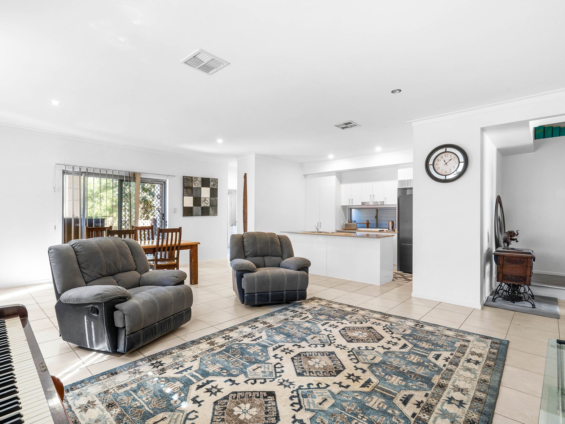 18 Vaucluse Crescent, East Mackay