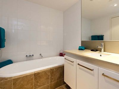 506 / 30 The Circus, Burswood