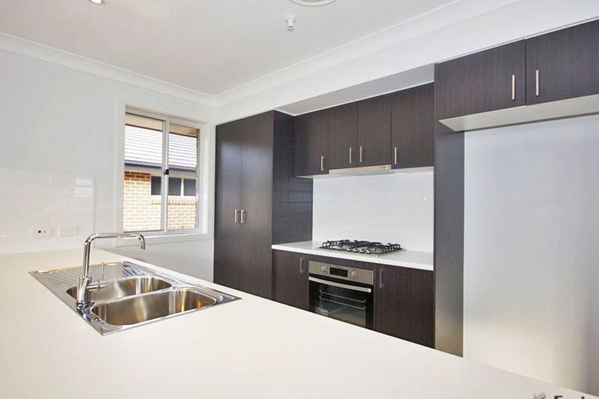 2 / 21 Sydney Smith Drive, Penrith
