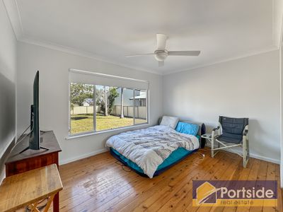 4 Poilus Parade, Tanilba Bay