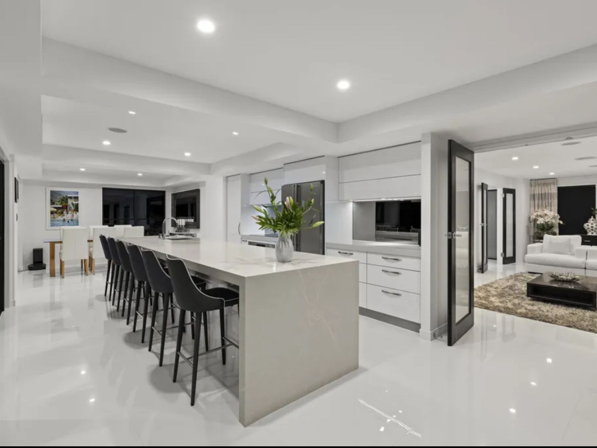 7 Volante Crescent, Mermaid Waters