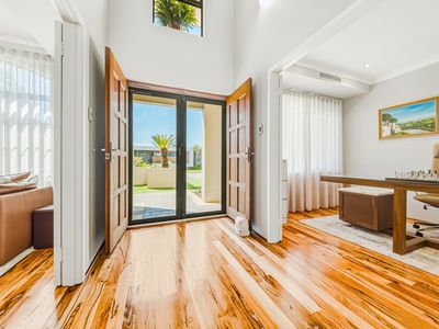 7 Turtles Bend, Secret Harbour