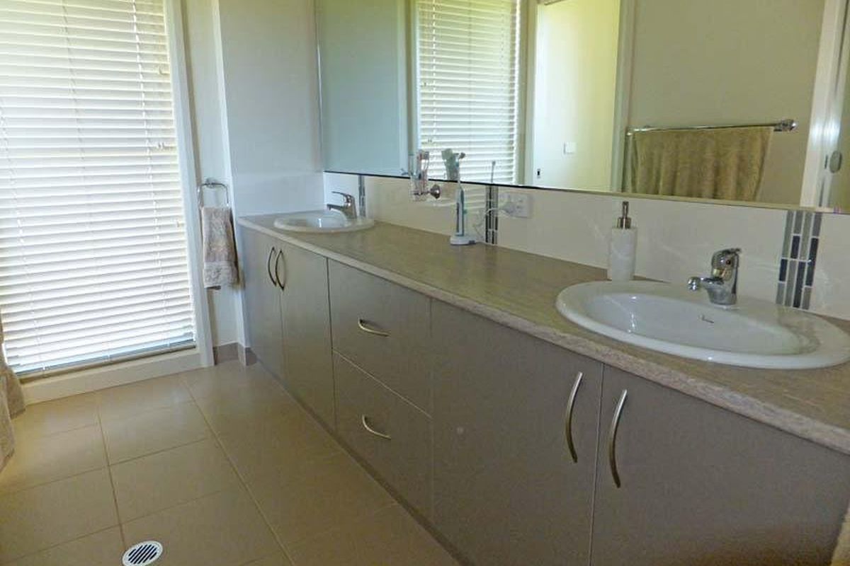 10 Jenmar Drive, Kyabram