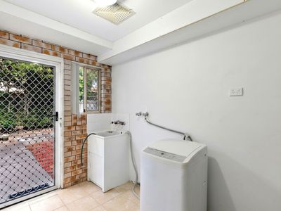 3 / 1 King Street, Urangan