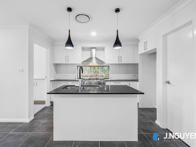 414 Elizabeth Drive, Bonnyrigg