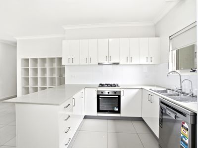 C201 / 580 Hume High Way, Yagoona