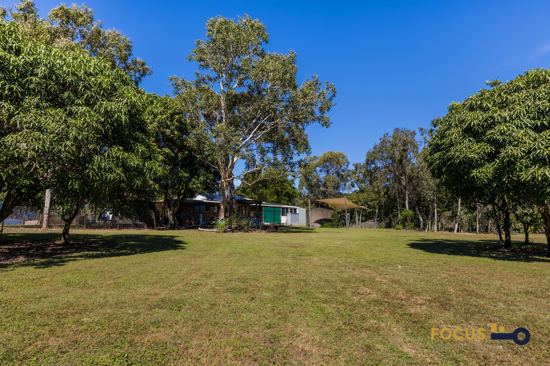 631 Cape Hillsborough Road, Cape Hillsborough