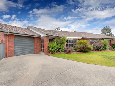 2 / 10 WIRILDA CLOSE, Wodonga