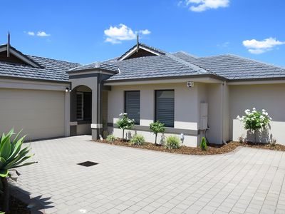 54B Chelsea Court, Dianella