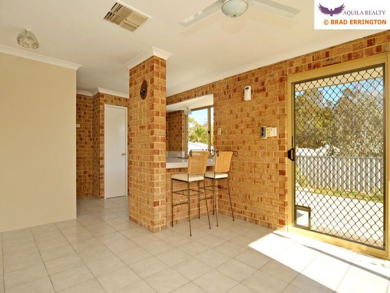 15 Squires Gardens, Stratton