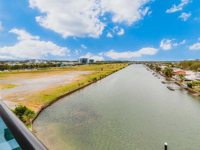 5505 / 5 Harbour Side Court, Biggera Waters