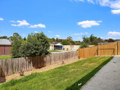 24 Allan Close, Pakenham