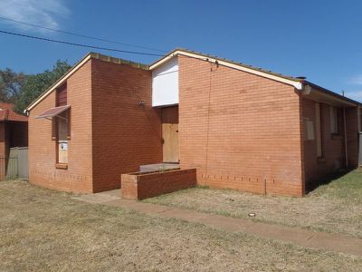 2 Lunar Avenue, Dubbo