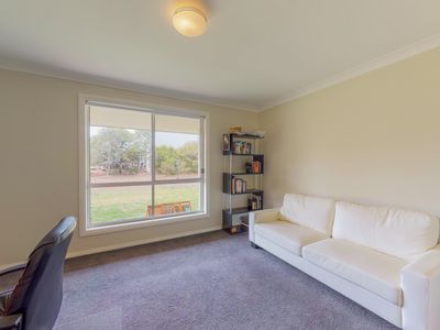 12 John Roach Close, Dubbo