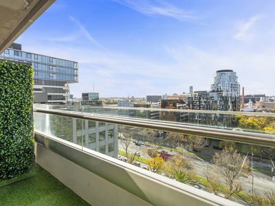 1324 / 572 St Kilda Road, Melbourne