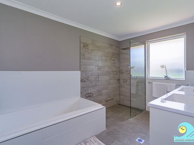 6 Compass Circle, Yanchep