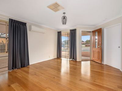 5 Agnew Close, Boulder
