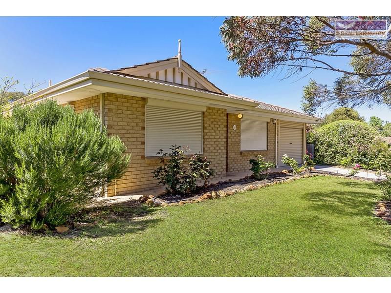 6 Wenstead Place, Stratton