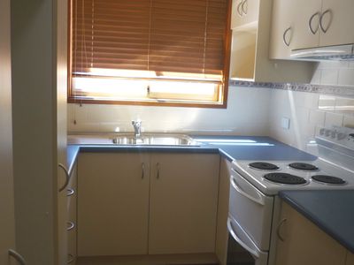 1 / 38 The Boulevarde, Oak Flats