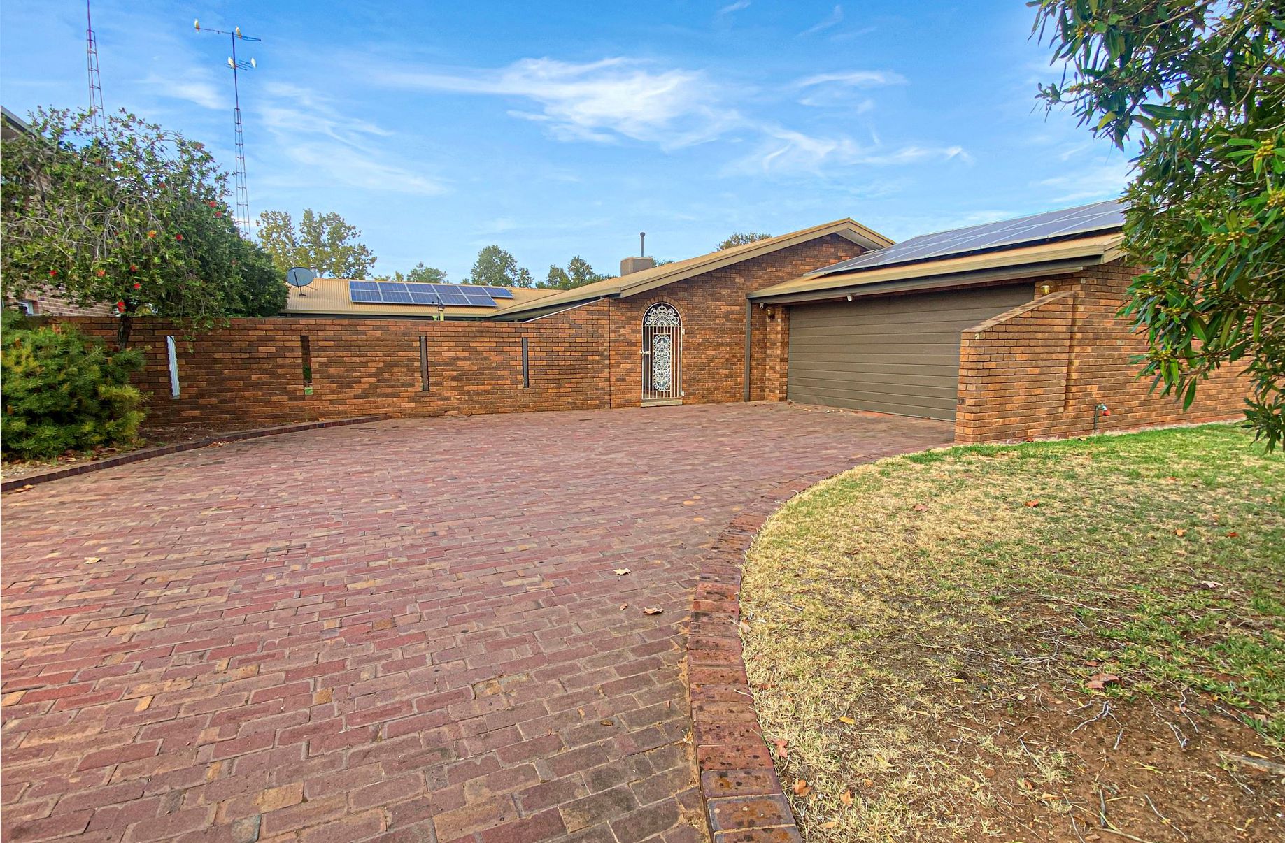 24 Riverine St, Narrandera Glenn Preston Real Estate