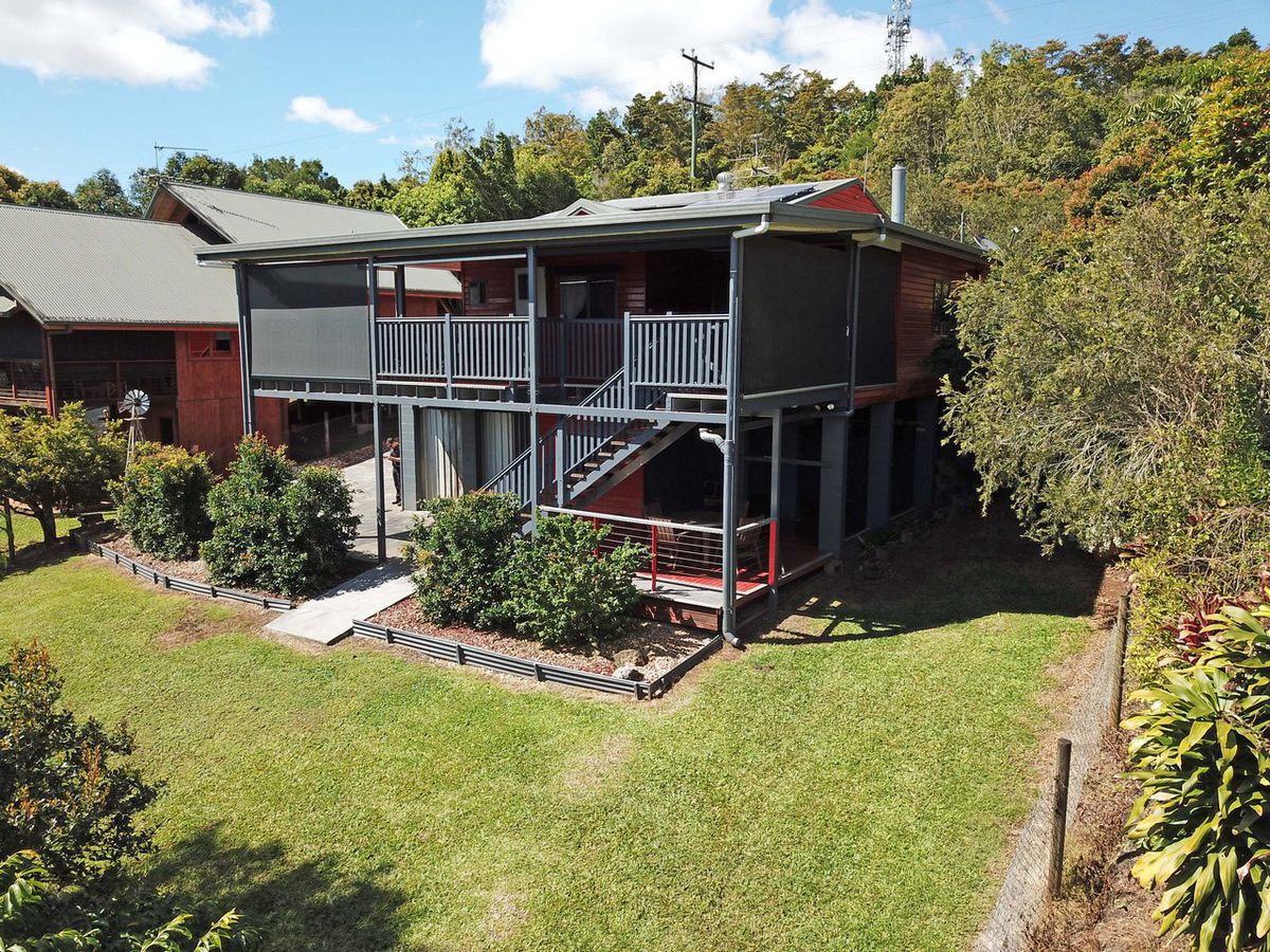 25 TWELFTH AVENUE, Atherton