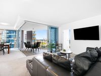 9  Lawson St, Southport