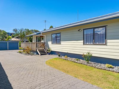 124 Brightside Road, Stanmore Bay