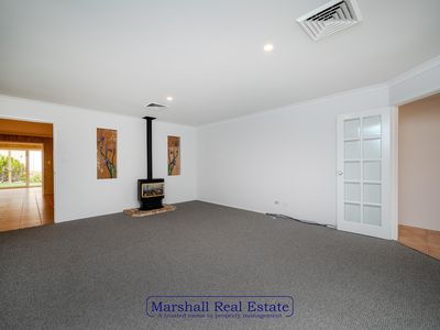 26 Tableland Way, Carramar