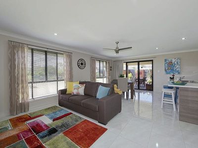 1 Sundew Ct, Woodgate