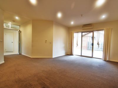 2 / 108 Haughton Road, Oakleigh