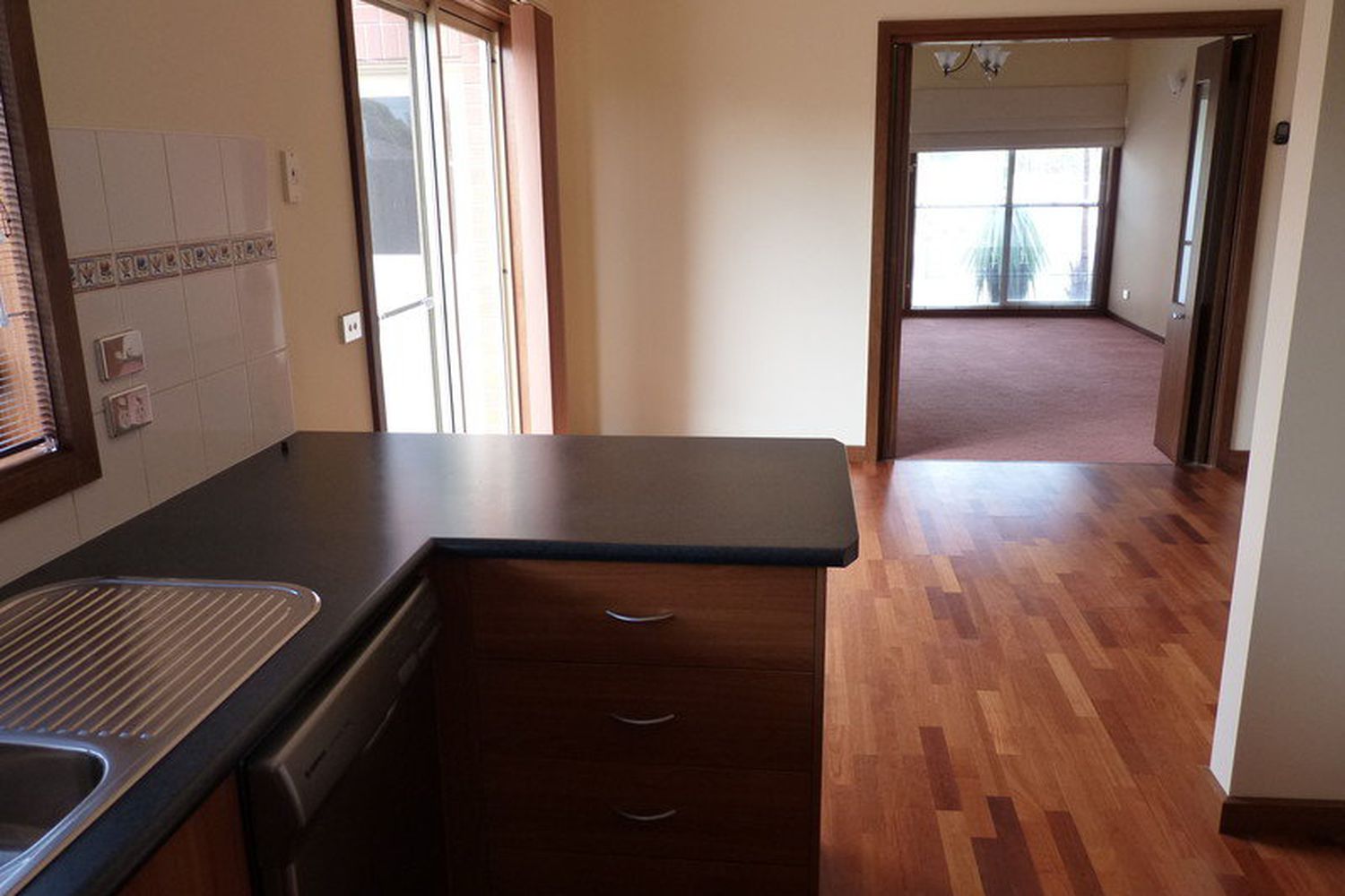 1 / 6 Carroll Street, Horsham