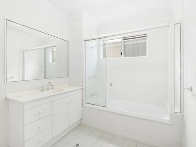 6 / 2 Moore Street, Taringa