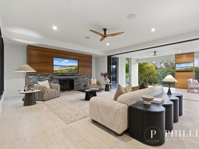 2515 Cressbrook Drive , Hope Island
