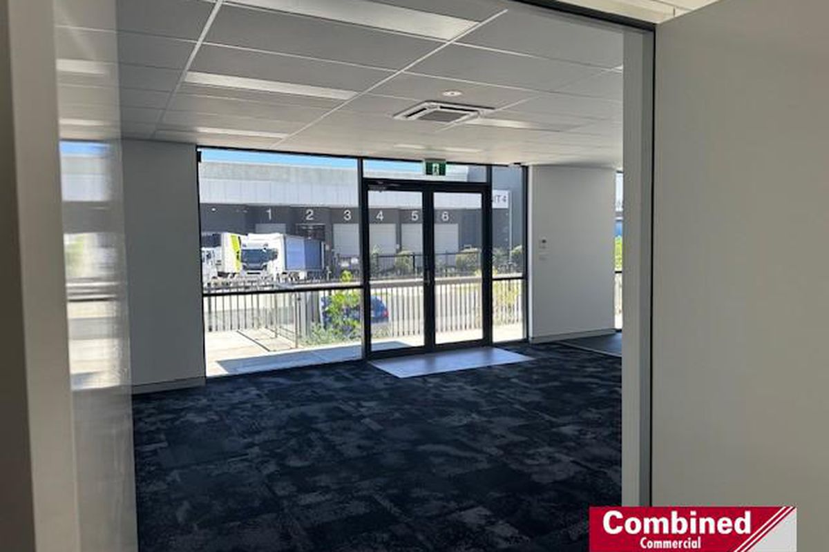 2 / 2 Grazier Way, Gregory Hills