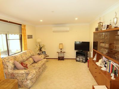 8 Discovery Drive, Forster
