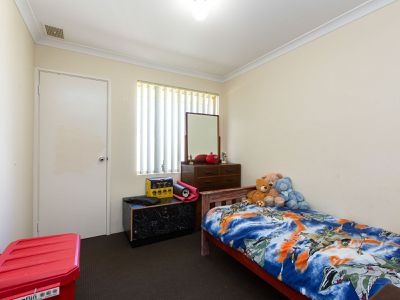 1 / 2 Tipping Street, Carey Park