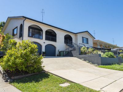 14 Beatty Crescent, Crestwood