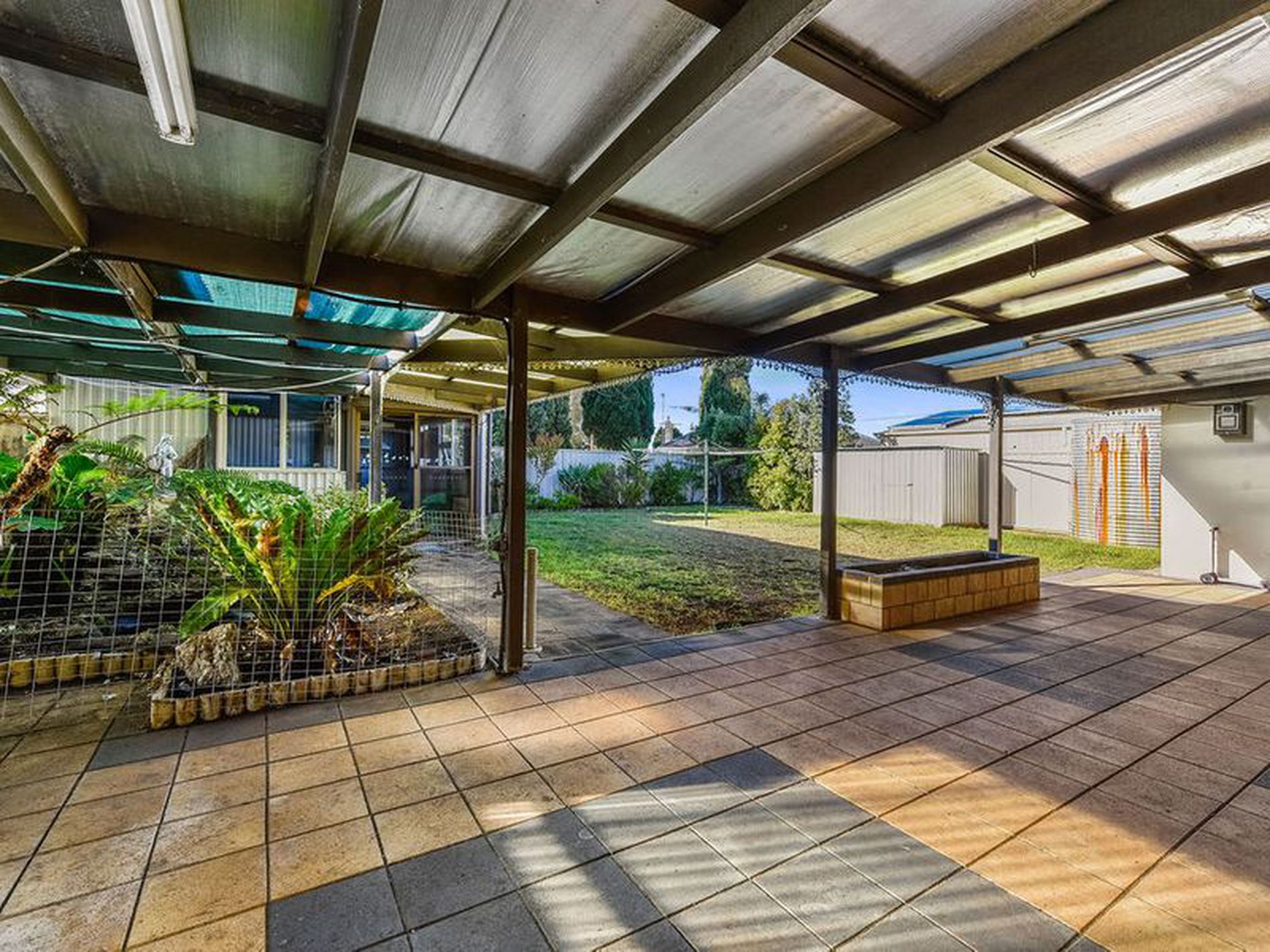 25 English Drive, Millicent