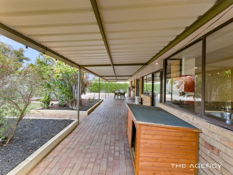 2 Little Rush Close, South Lake