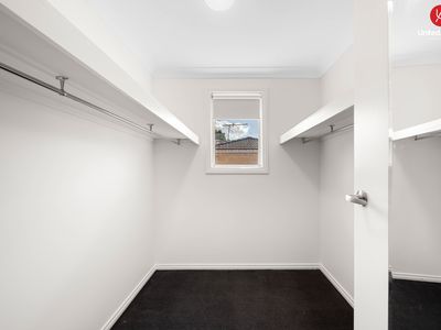 1/2 Nugent Place, Prairiewood