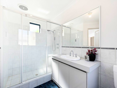 3 / 163 Stock Road, Attadale