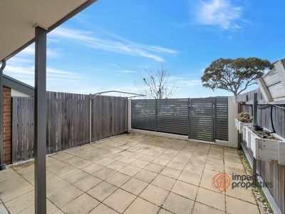 46 / 41 Lawrenson Circuit, Jacka