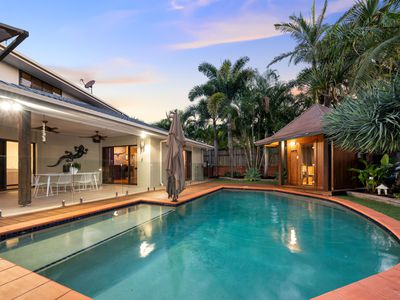 10 Talburpin Esplanade, Redland Bay