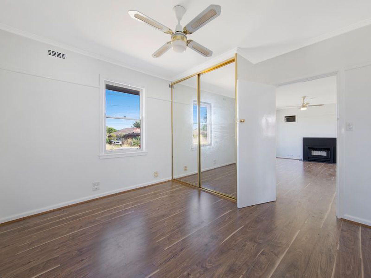 1 / 29 Hughes Crescent, Dandenong North