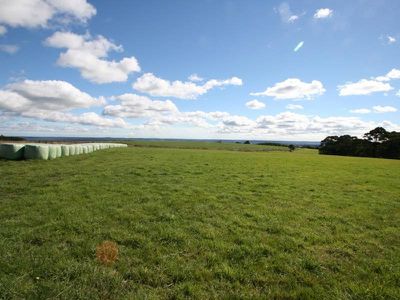 226 Hursts Road, Lileah