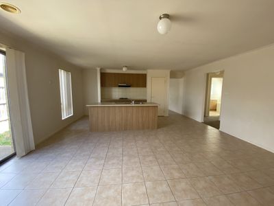 13 Harry Court, Truganina