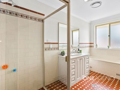 86 Sunnybank Crescent, Horsley