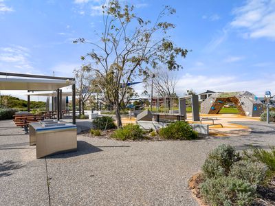 10 Gunwale Avenue, Port Kennedy
